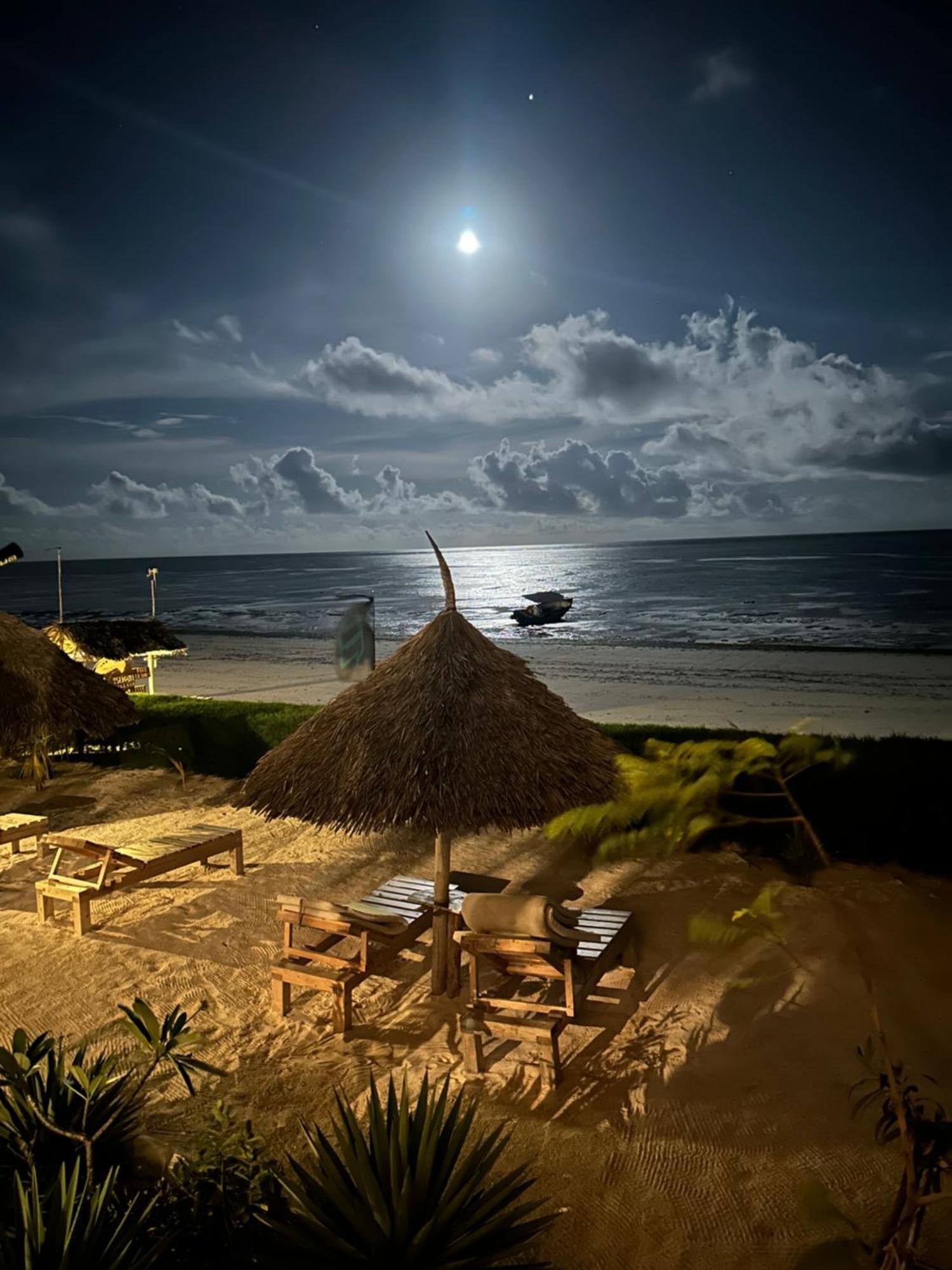 Tsunami Village Bwejuu Extérieur photo